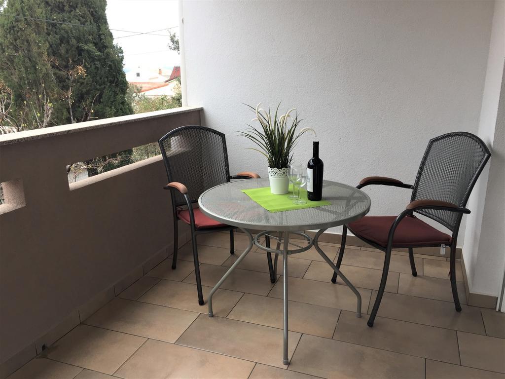 Apartmani Orhideja Rab Town Exterior foto